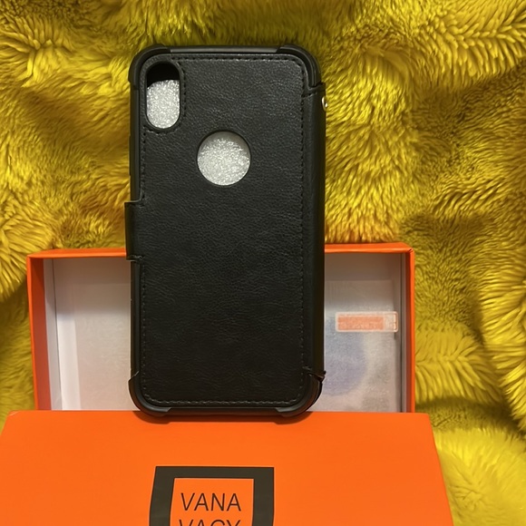 Apple iPhone Case - Picture 4 of 5